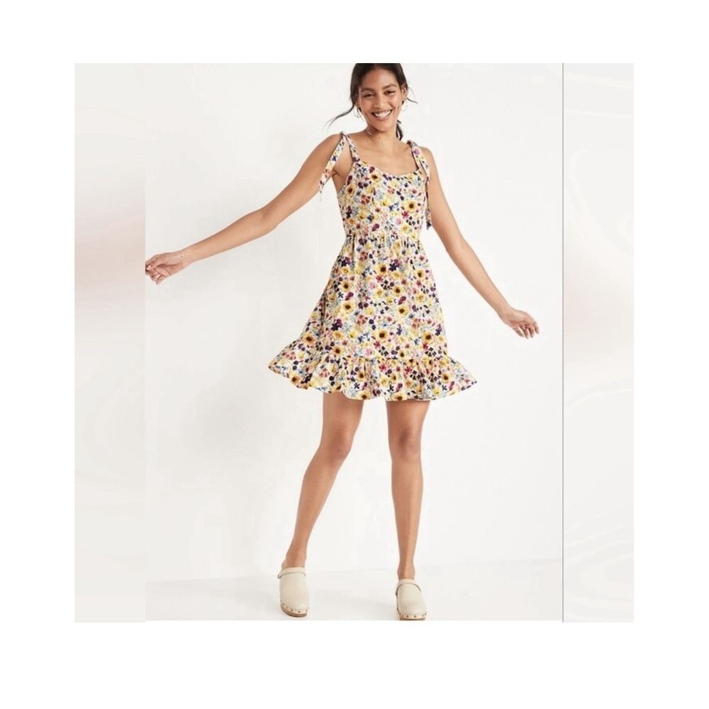 Old Navy White Floral Cami Dress Womens L Ruffled Cottagecore Sundress Tie Strap